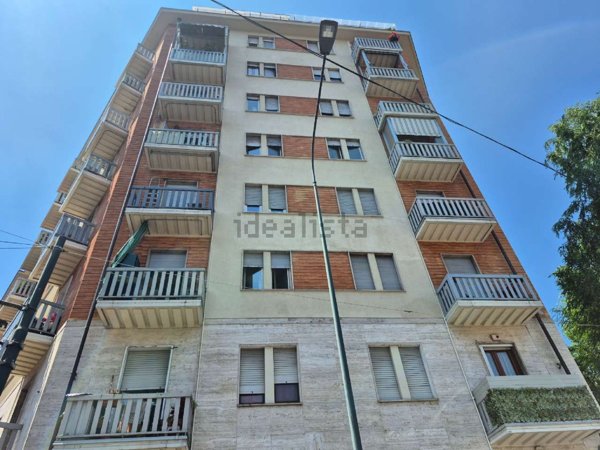 appartamento in vendita a Torino in zona Borgata Vittoria