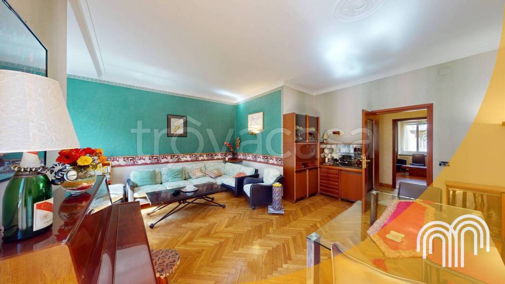 appartamento in vendita a Torino in zona Cit Turin