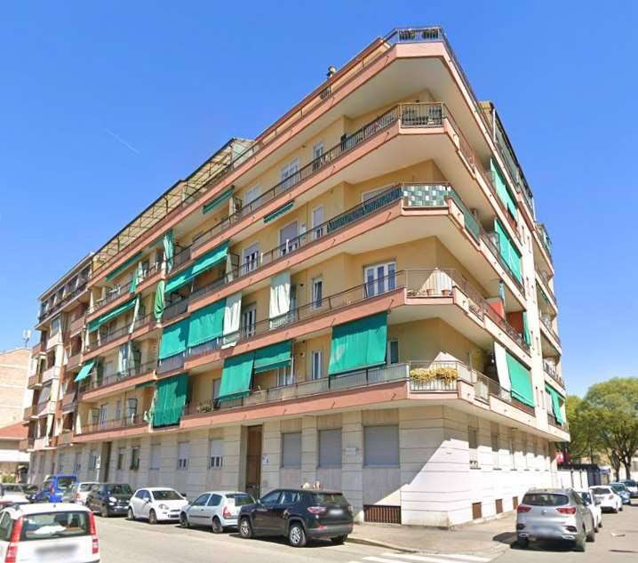 appartamento in vendita a Torino in zona Lucento