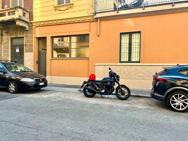 appartamento in vendita a Torino in zona Borgata Vittoria