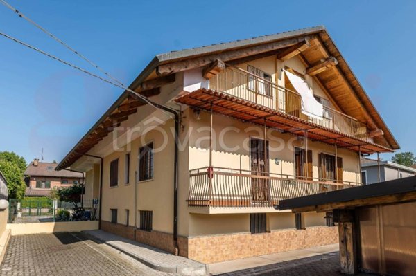 casa indipendente in vendita a Torino in zona Barca