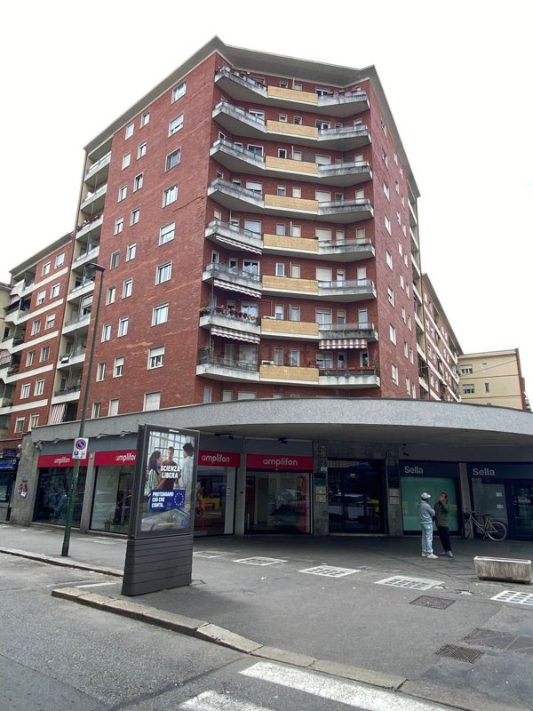 appartamento in vendita a Torino in zona Aurora