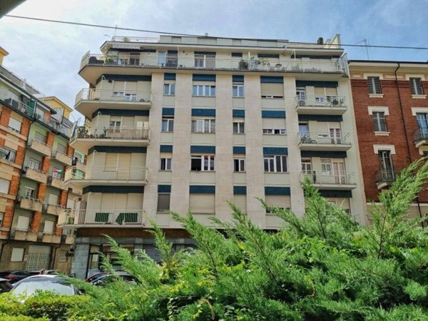 appartamento in vendita a Torino in zona Cenisia