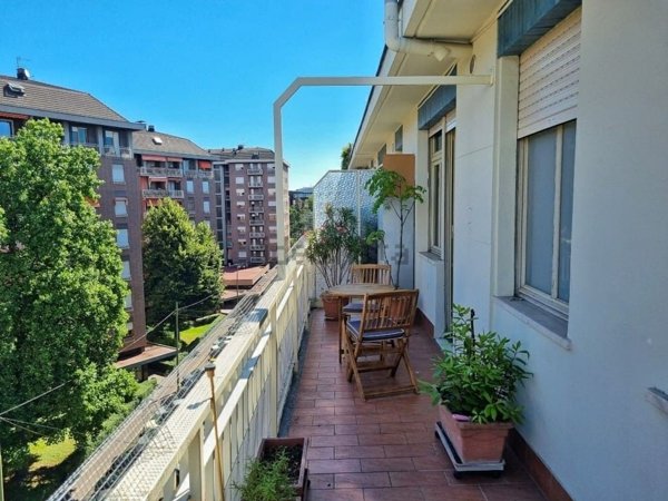 appartamento in vendita a Torino in zona Cenisia