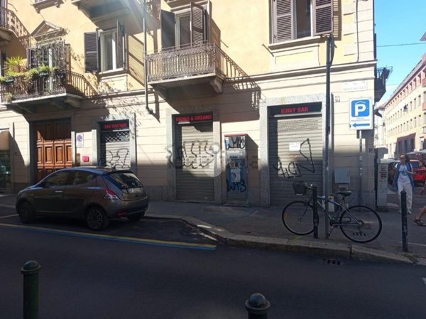 negozio in vendita a Torino in zona San Salvario