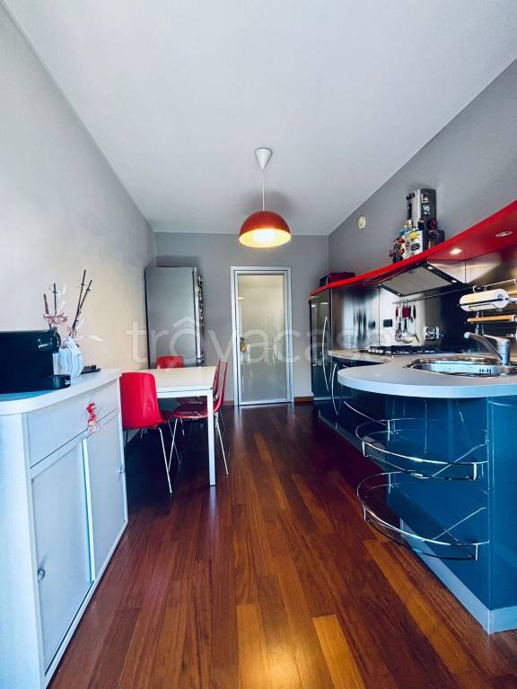 appartamento in vendita a Torino in zona Lingotto