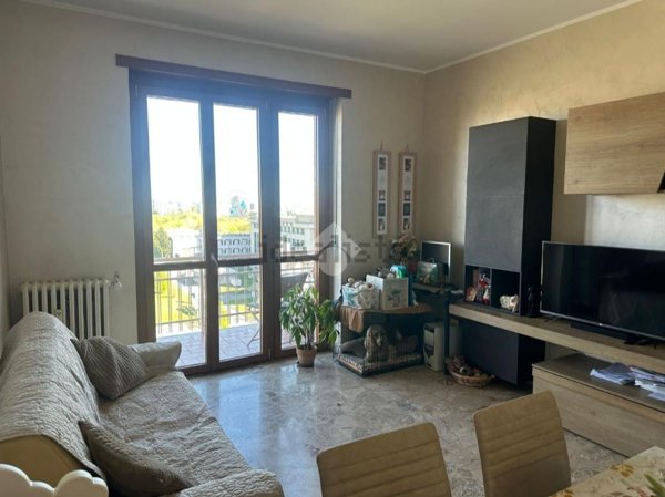 appartamento in vendita a Torino in zona Mirafiori Sud