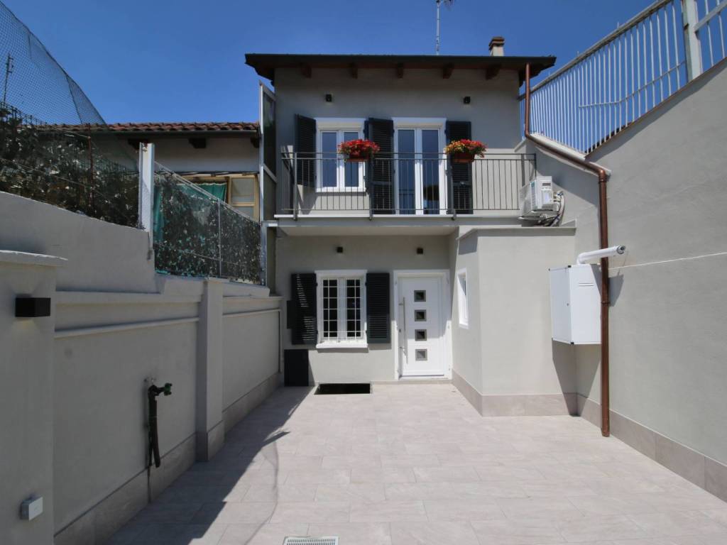 casa indipendente in vendita a Torino in zona Mirafiori Sud