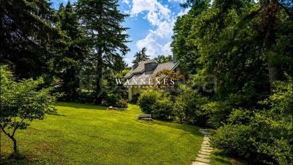 casa indipendente in vendita a Torino in zona Sassi