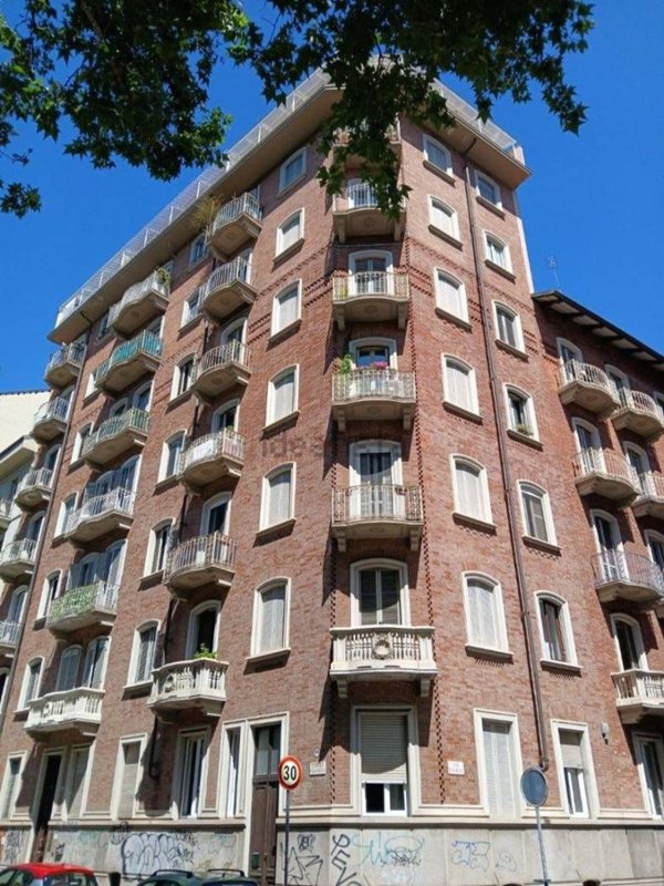 appartamento in vendita a Torino in zona Parella