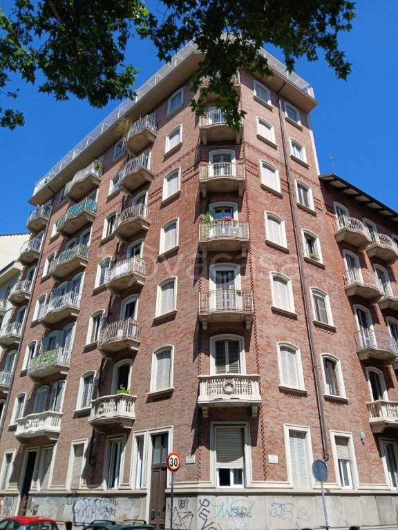 appartamento in vendita a Torino in zona Parella