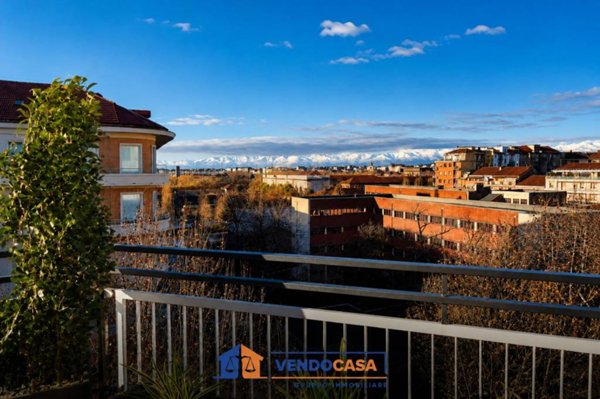 appartamento in vendita a Torino in zona Crocetta