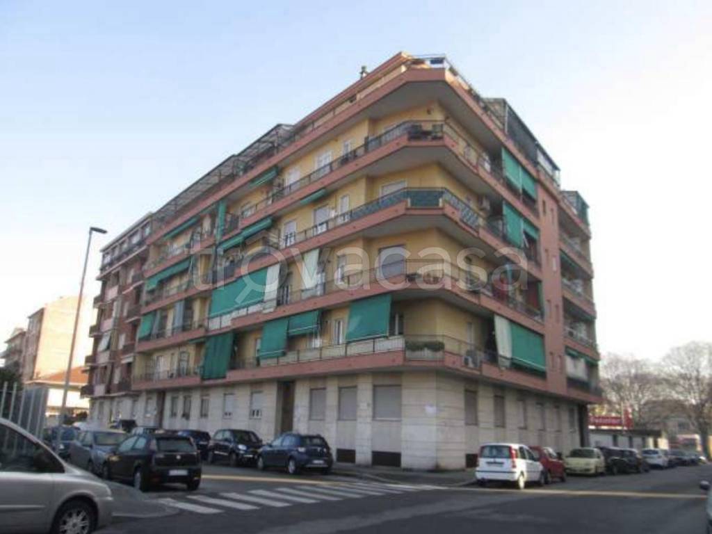 appartamento in vendita a Torino in zona Lucento