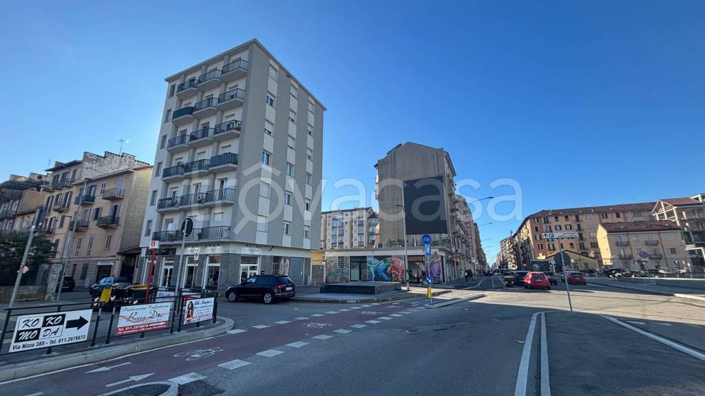 negozio in vendita a Torino in zona Millefonti