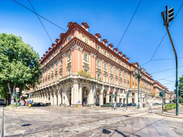 negozio in vendita a Torino in zona Centro Storico