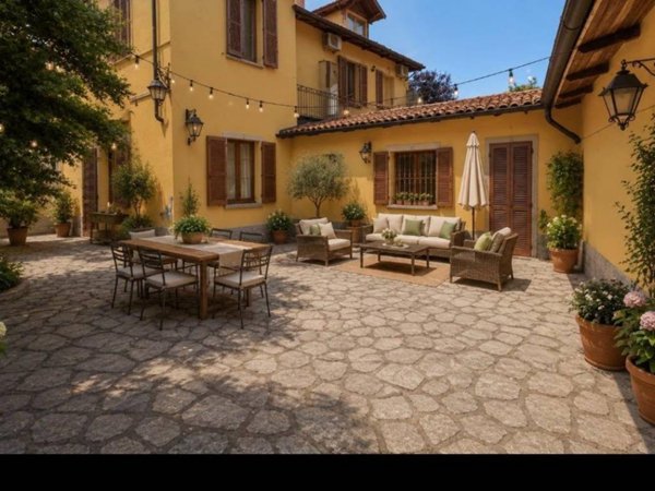 casa indipendente in vendita a Torino in zona Madonna del Pilone