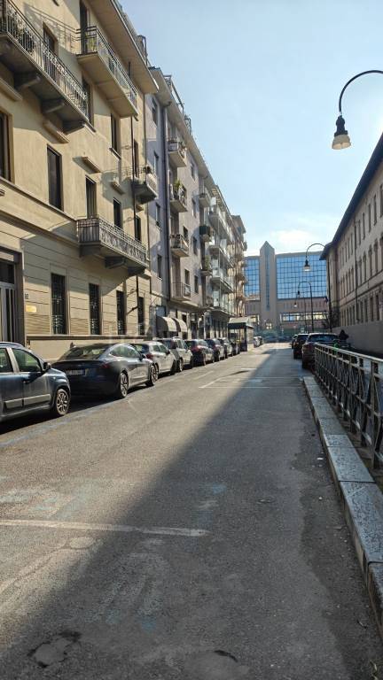 ufficio in vendita a Torino in zona Cit Turin