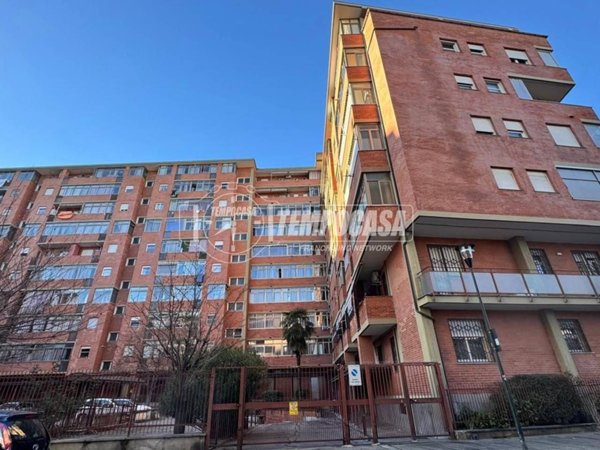 appartamento in vendita a Torino in zona Lingotto