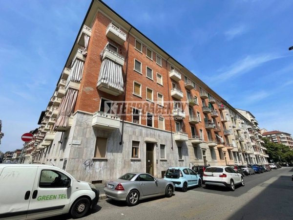 appartamento in vendita a Torino in zona Campidoglio