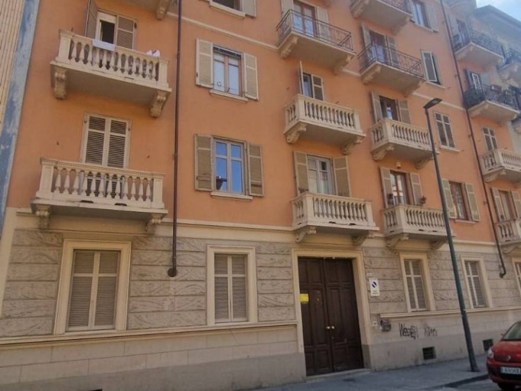 appartamento in vendita a Torino in zona Santa Rita