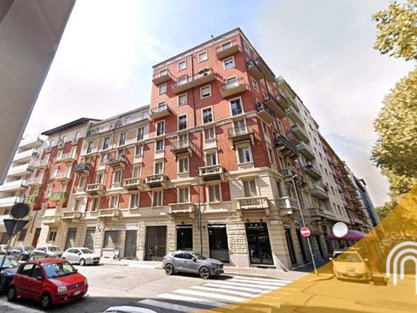 negozio in vendita a Torino in zona Cenisia