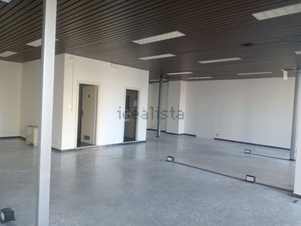 ufficio in vendita a Torino in zona Lucento