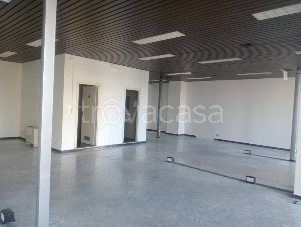 ufficio in vendita a Torino in zona Lucento