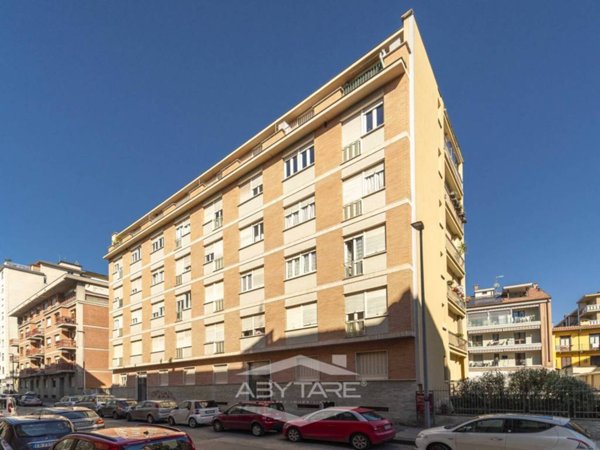 appartamento in vendita a Torino in zona Millefonti