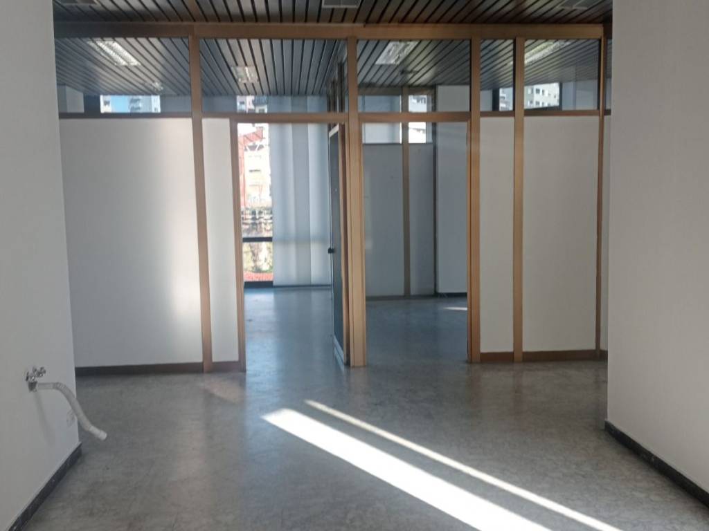 ufficio in vendita a Torino in zona Lucento