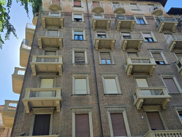 appartamento in vendita a Torino in zona Cenisia