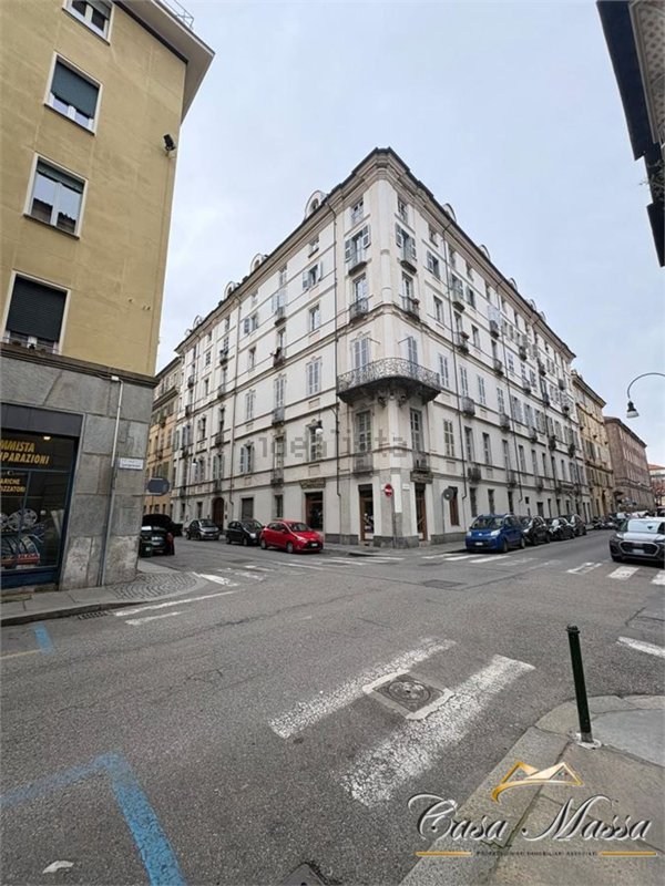 appartamento in vendita a Torino in zona Aeronautica