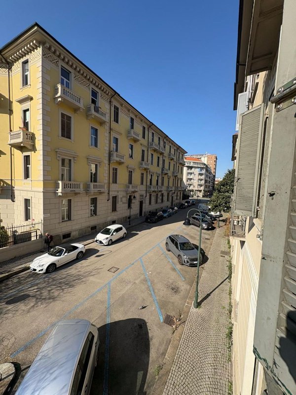 appartamento in vendita a Torino in zona Crocetta