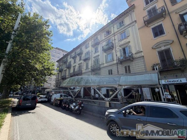 appartamento in vendita a Torino in zona Cit Turin