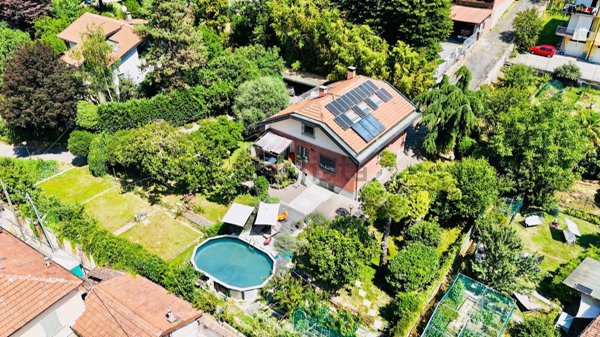 casa indipendente in vendita a Torino in zona Sassi