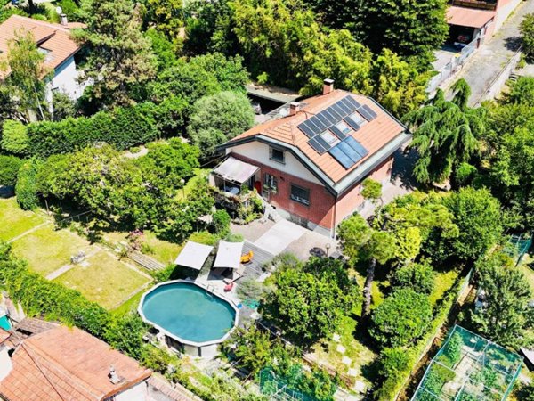 casa indipendente in vendita a Torino in zona Sassi