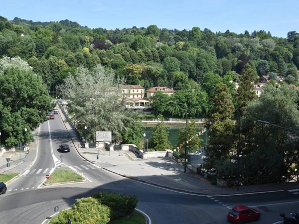 appartamento in vendita a Torino in zona San Salvario
