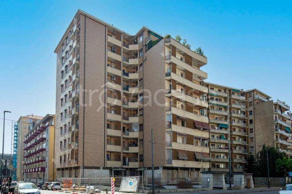 appartamento in vendita a Torino in zona Millefonti