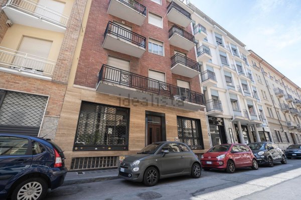 ufficio in vendita a Torino in zona Vanchiglia