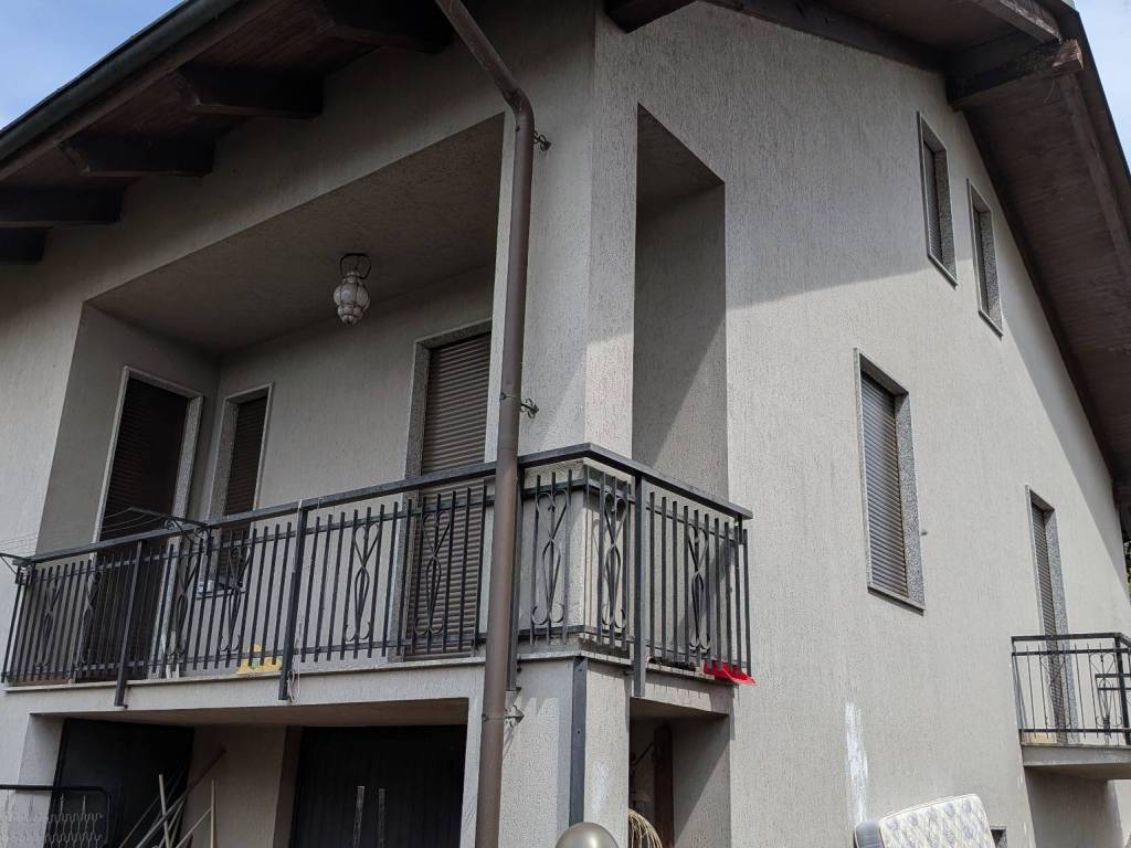 casa indipendente in vendita a Torino in zona Bertolla