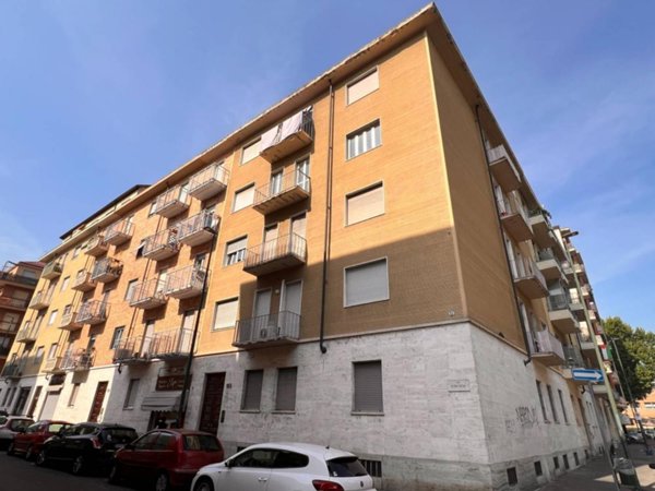 appartamento in vendita a Torino in zona Parella