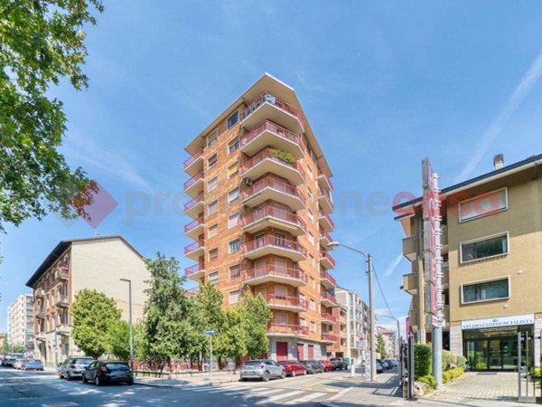 appartamento in vendita a Torino in zona Lingotto