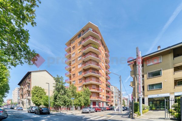 appartamento in vendita a Torino in zona Lingotto