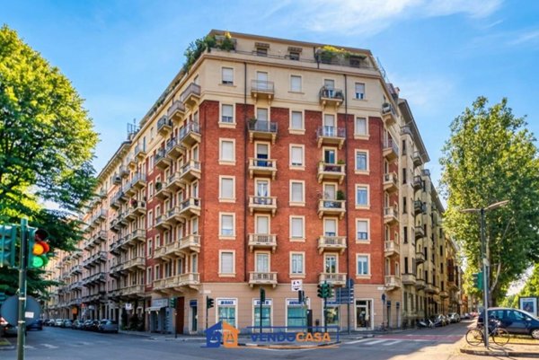 appartamento in vendita a Torino in zona Cenisia