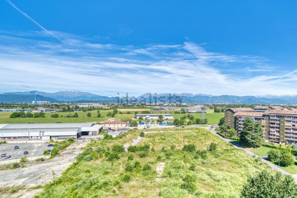 appartamento in vendita a Torino in zona Mirafiori Nord