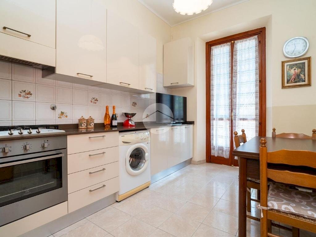 appartamento in vendita a Torino in zona Parella