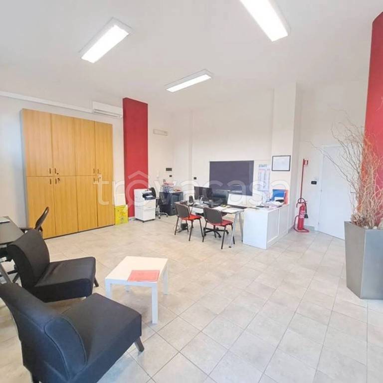 ufficio in vendita a Torino in zona Mirafiori Sud