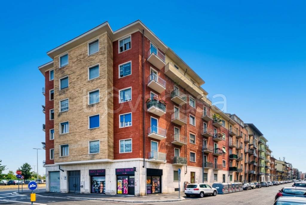 appartamento in vendita a Torino in zona Borgata Vittoria