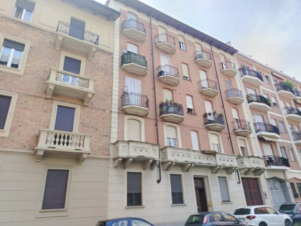 appartamento in vendita a Torino in zona Borgata Vittoria