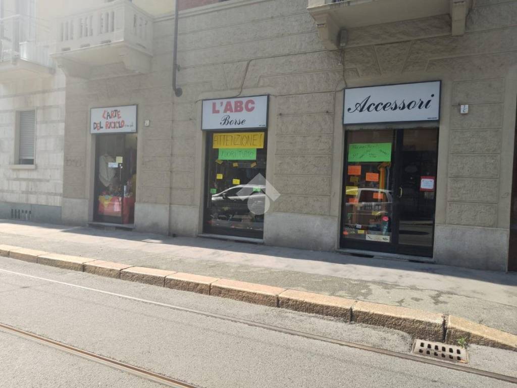 negozio in vendita a Torino in zona Millefonti