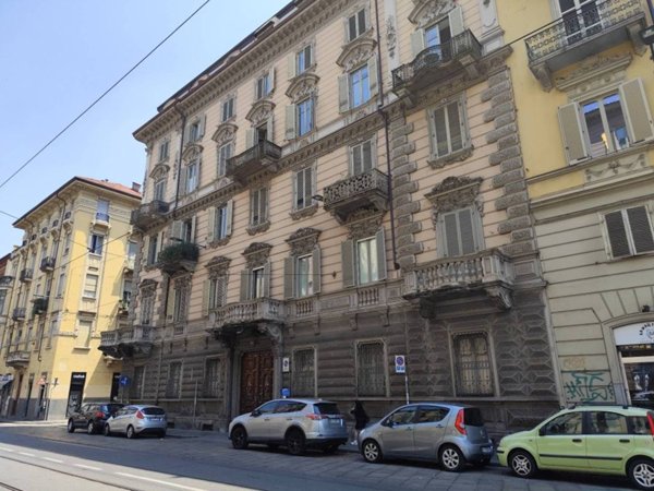 appartamento in vendita a Torino in zona San Salvario